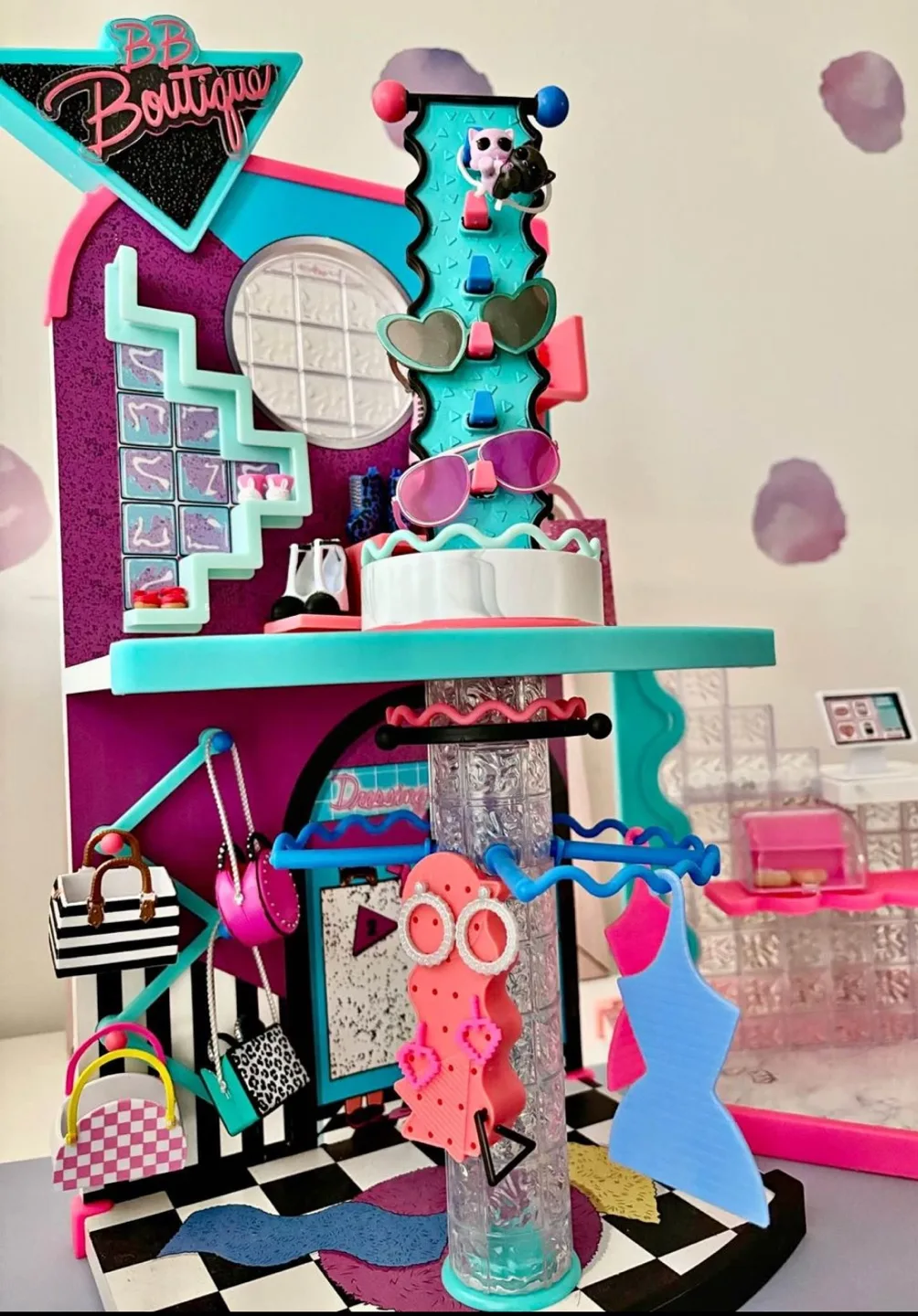 LOL Surprise! Mall of Surprises Playset image indicator(2)