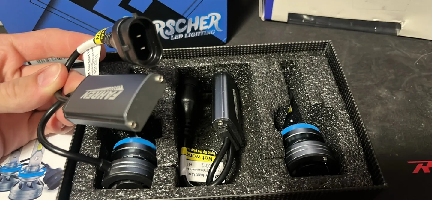 Fahren H11/H8/H9 LED ultrabright Light Bulbs image indicator(3)