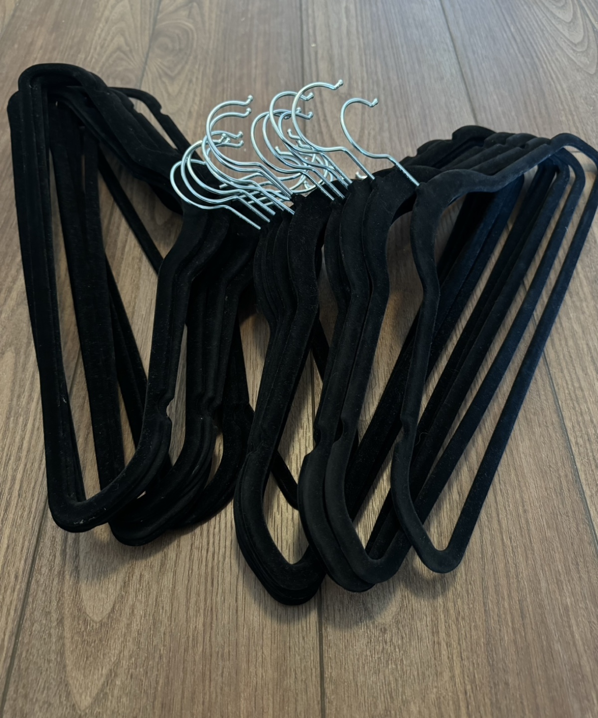 Velvet Hangers - Bulk Lot (27ea)