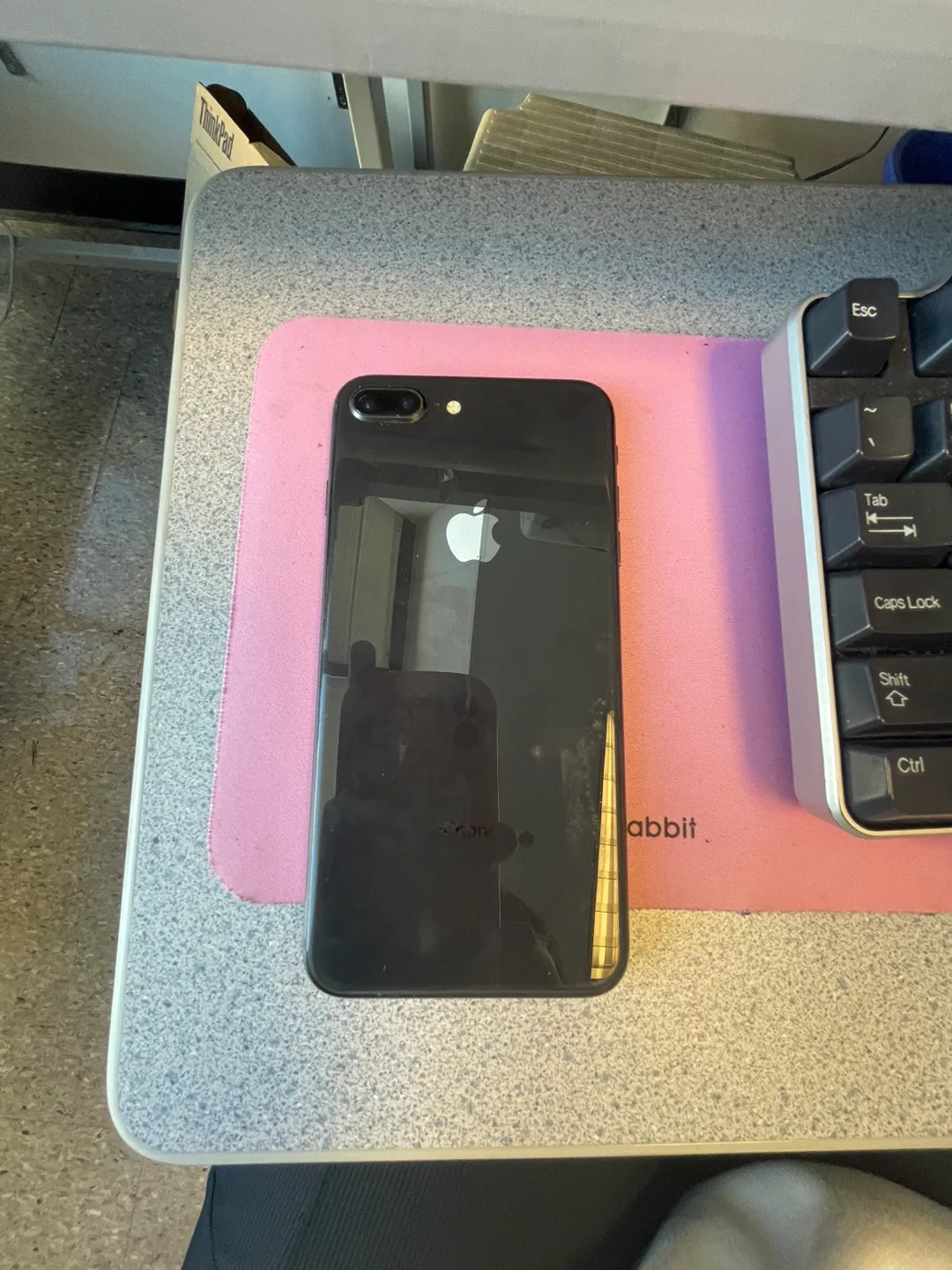 iPhone 8 Plus Black 256GB image indicator(2)