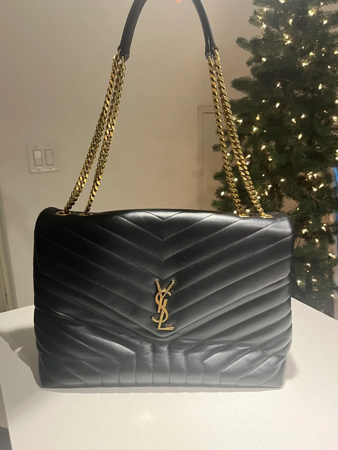 Saint Laurent Black Quilted Shoulder Bag thumbnail