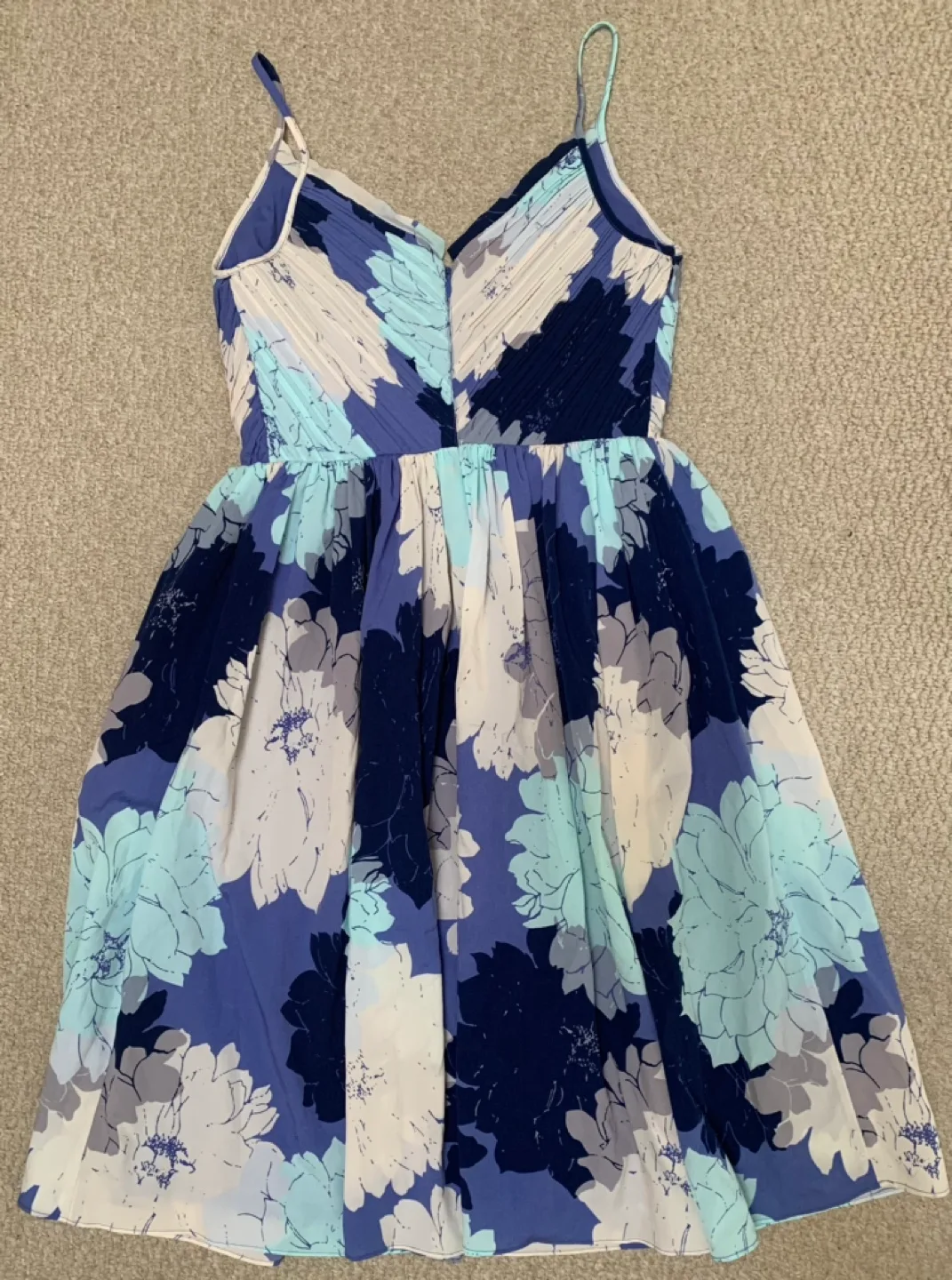 banana republic floral dress image indicator(2)