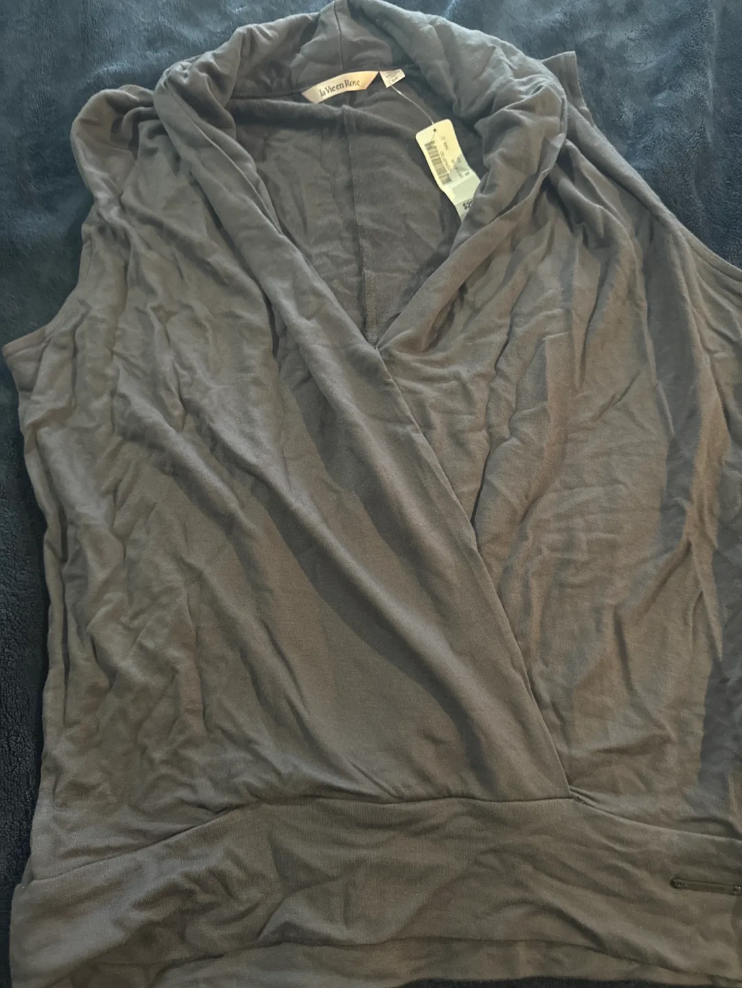 Brand new with tags La Vie en Rose Sleeveless Top image indicator(4)