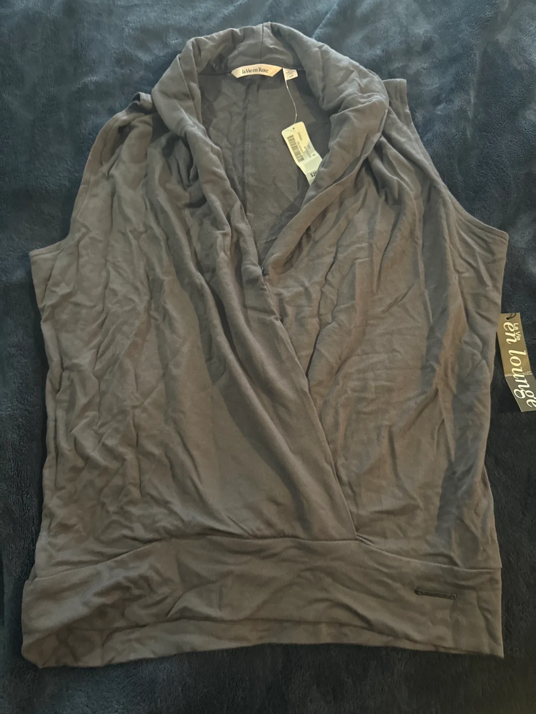 Brand new with tags La Vie en Rose Sleeveless Top image indicator(3)