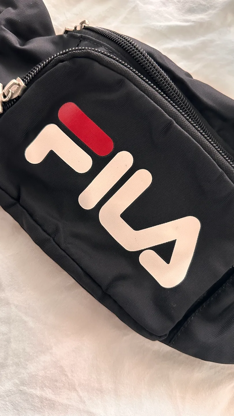 Fila Fanny Pack image indicator(8)