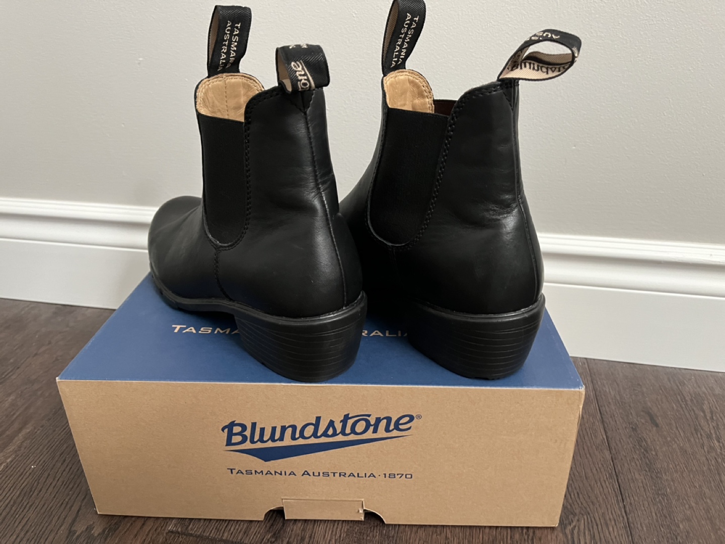 Blundstone Chelsea Boots women’s sz US 9.5 (new in the box) - photo 4