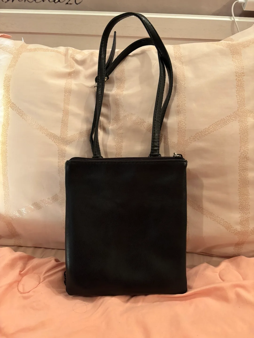 Black Leather Purse image indicator(2)
