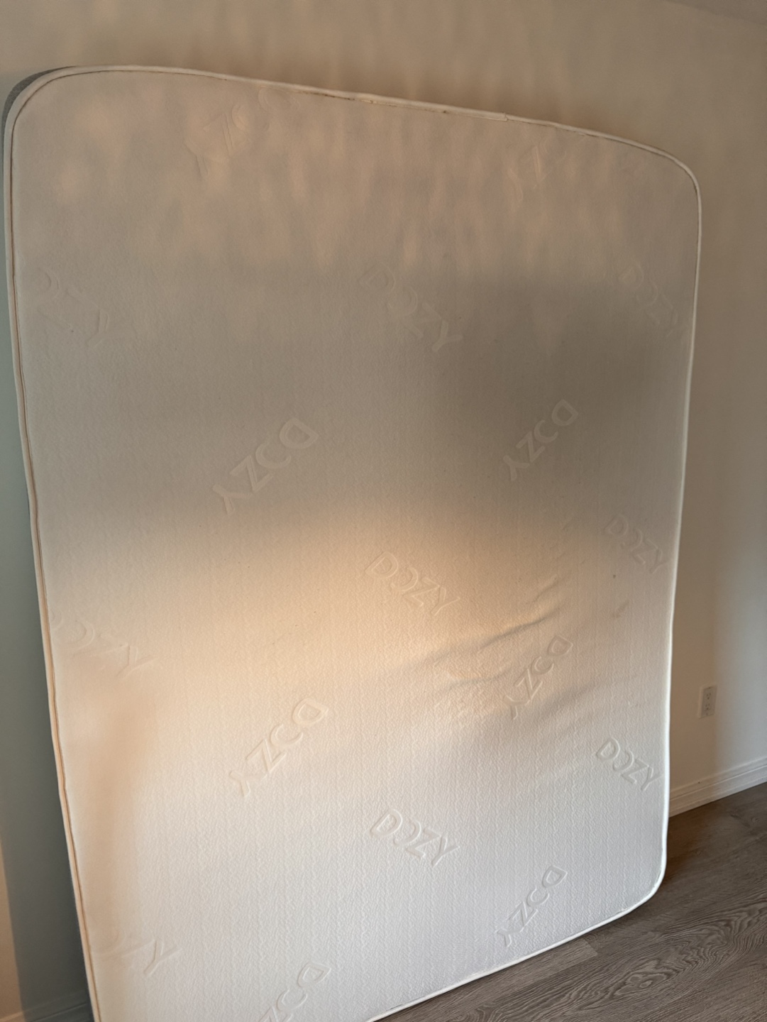 COZY- Queen Mattress medium firm! - photo 4