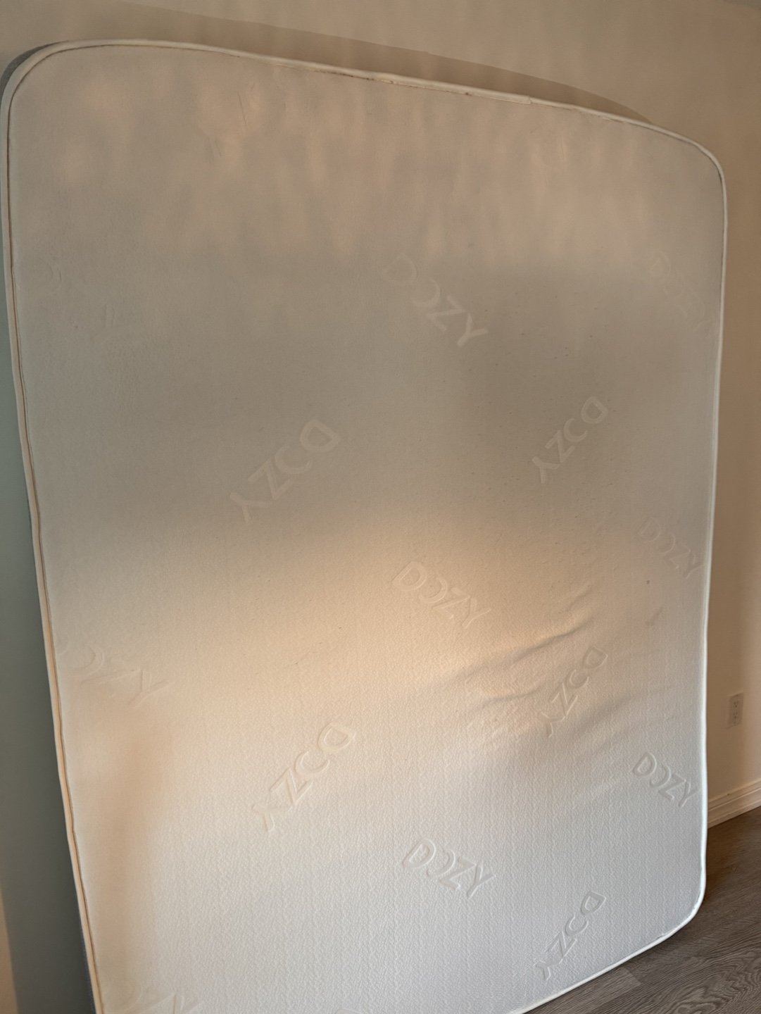 COZY- Queen Mattress medium firm!