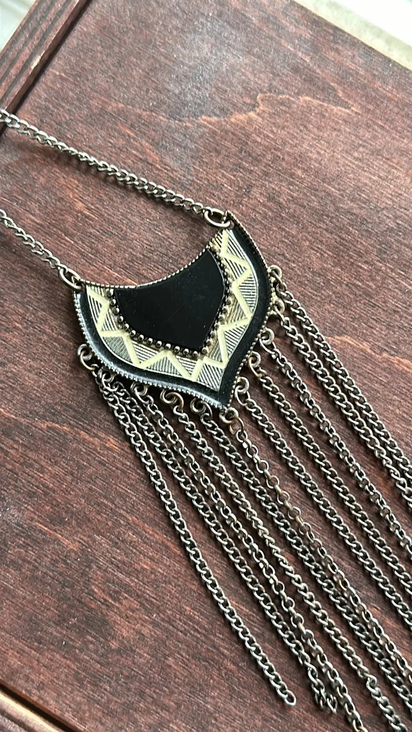 20” Black and Silver Statement Necklace image indicator(2)