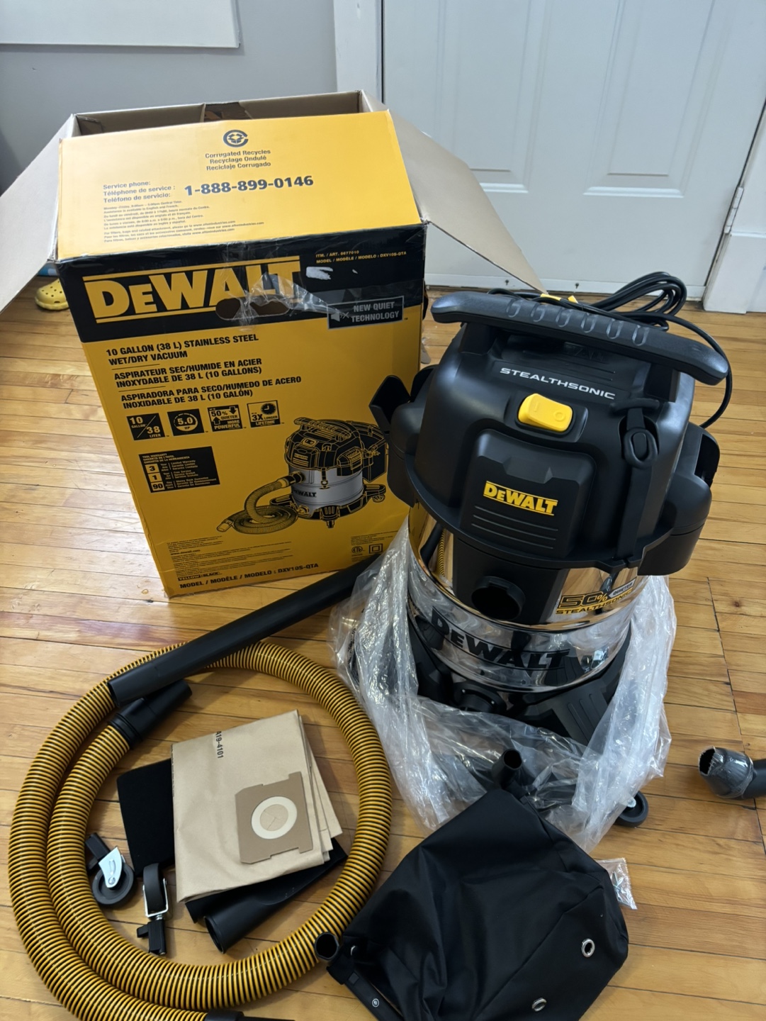 Dewalt 10 Gallon Wet/Dry Vacuum