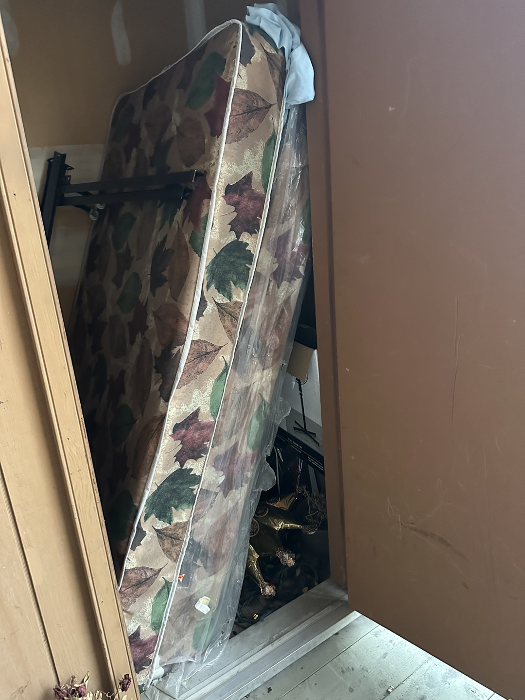 Twin metal bed frame