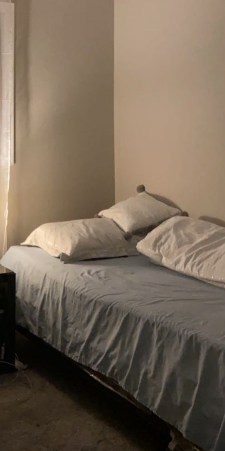 Twin metal bed frame - photo 3