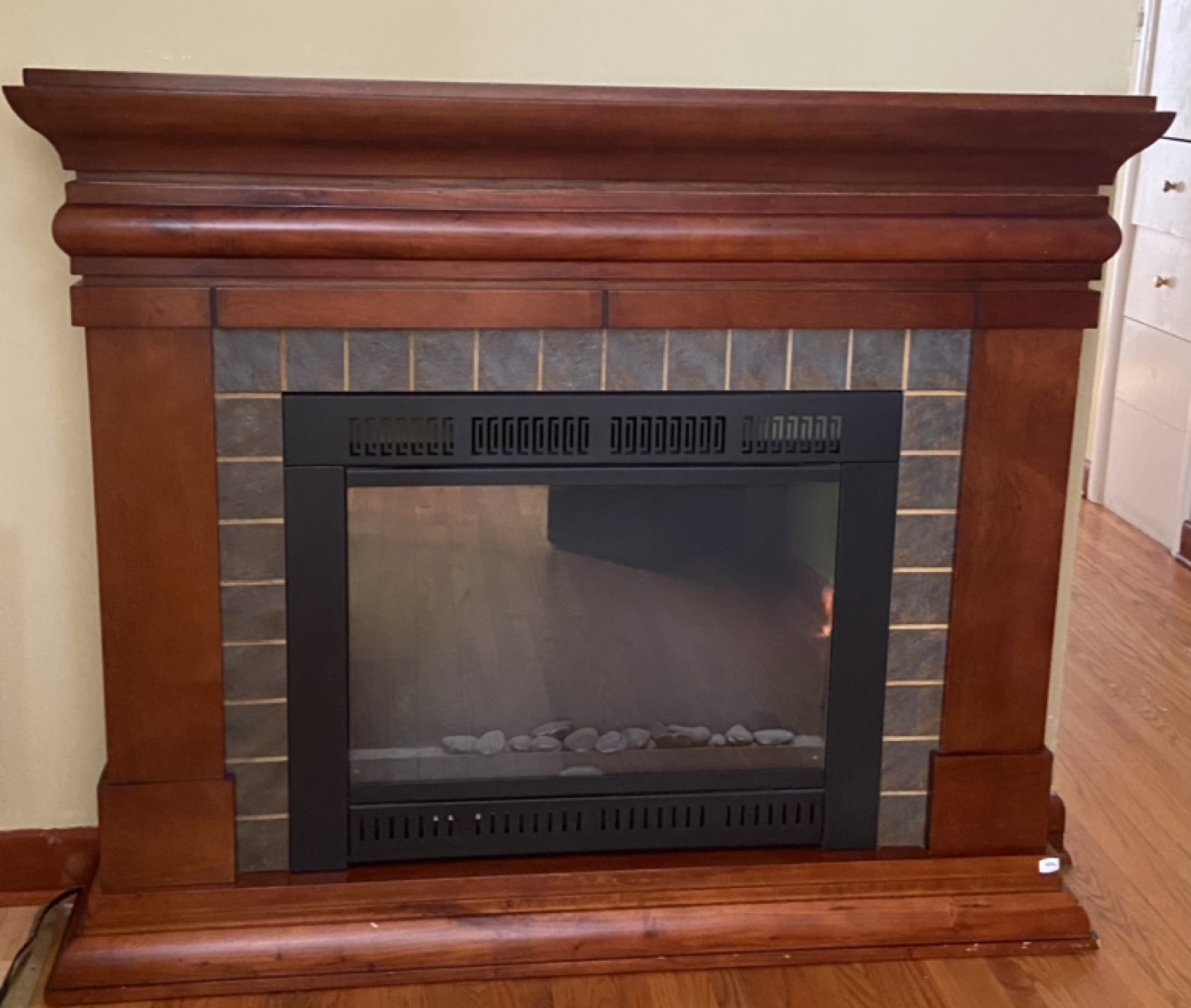 Electric Fireplace 48’ - photo 5
