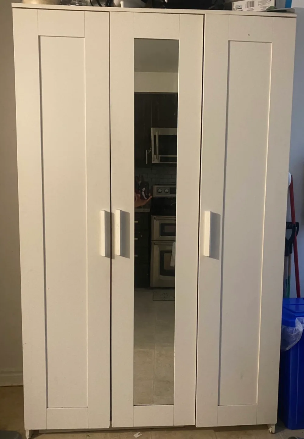 White Wardrobe With 3 Doors image indicator(2)