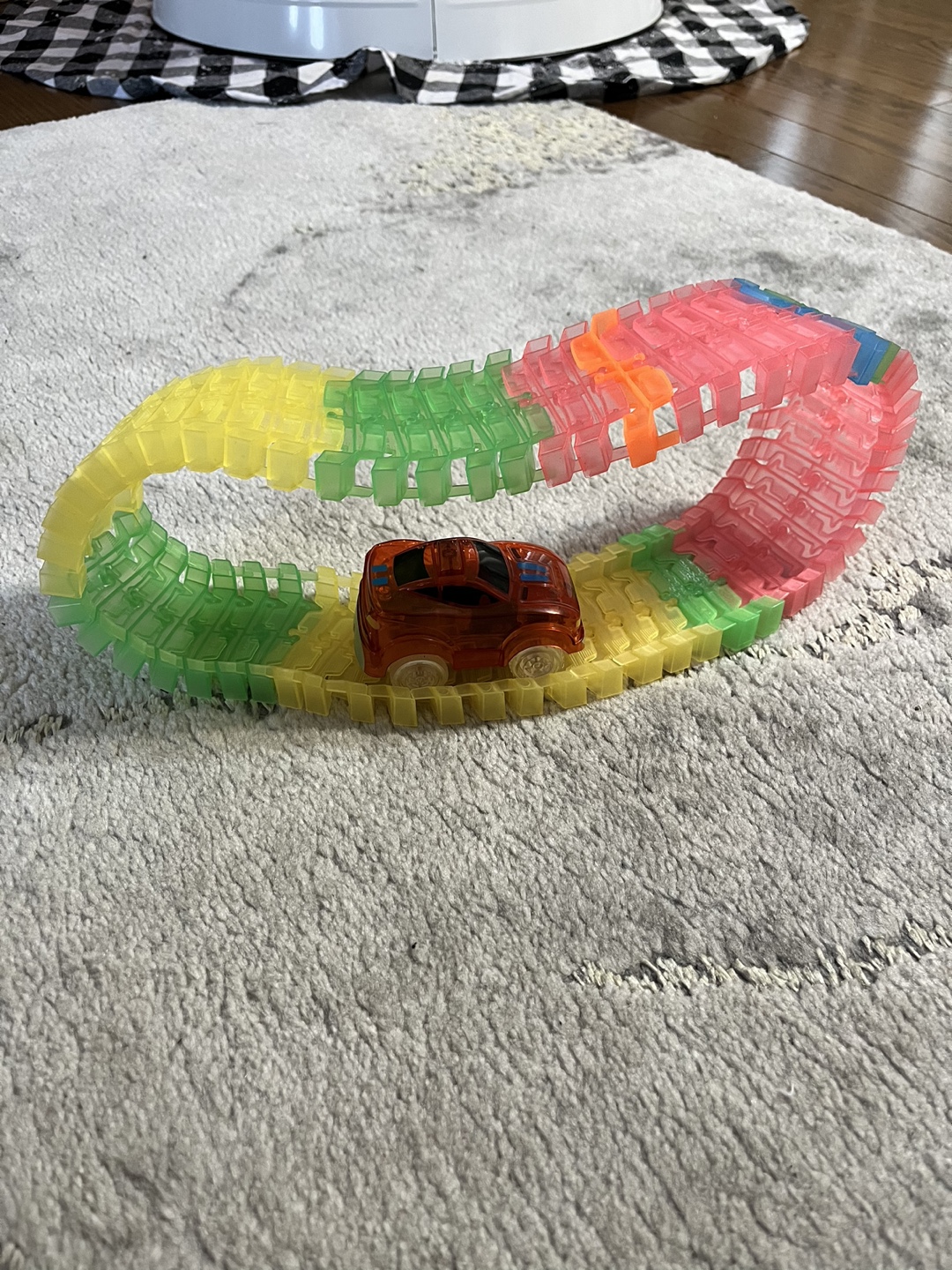 Glow in the dark track set with two cars - photo 2