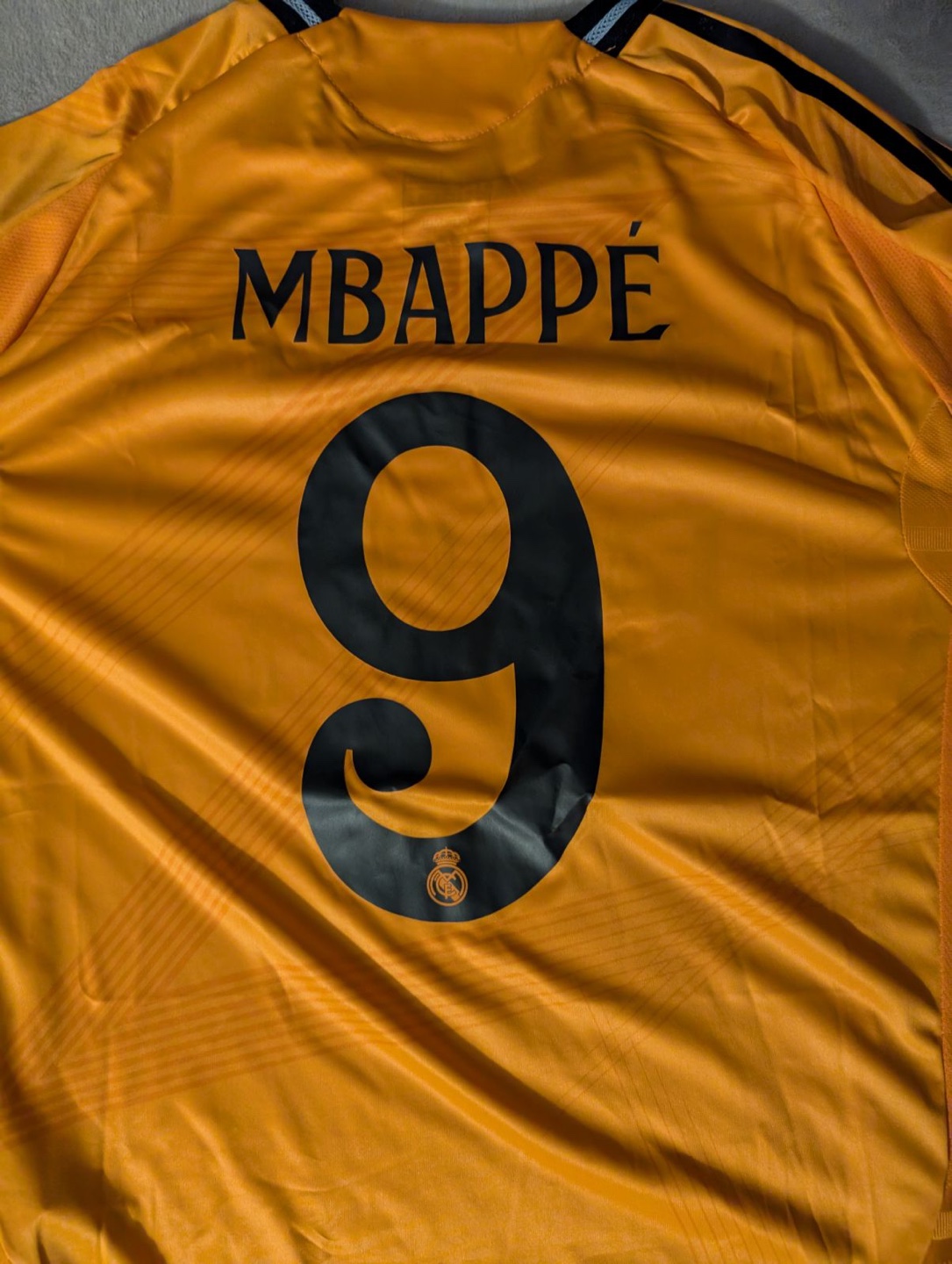 Real Madrid Mbappe Jersey - photo 2