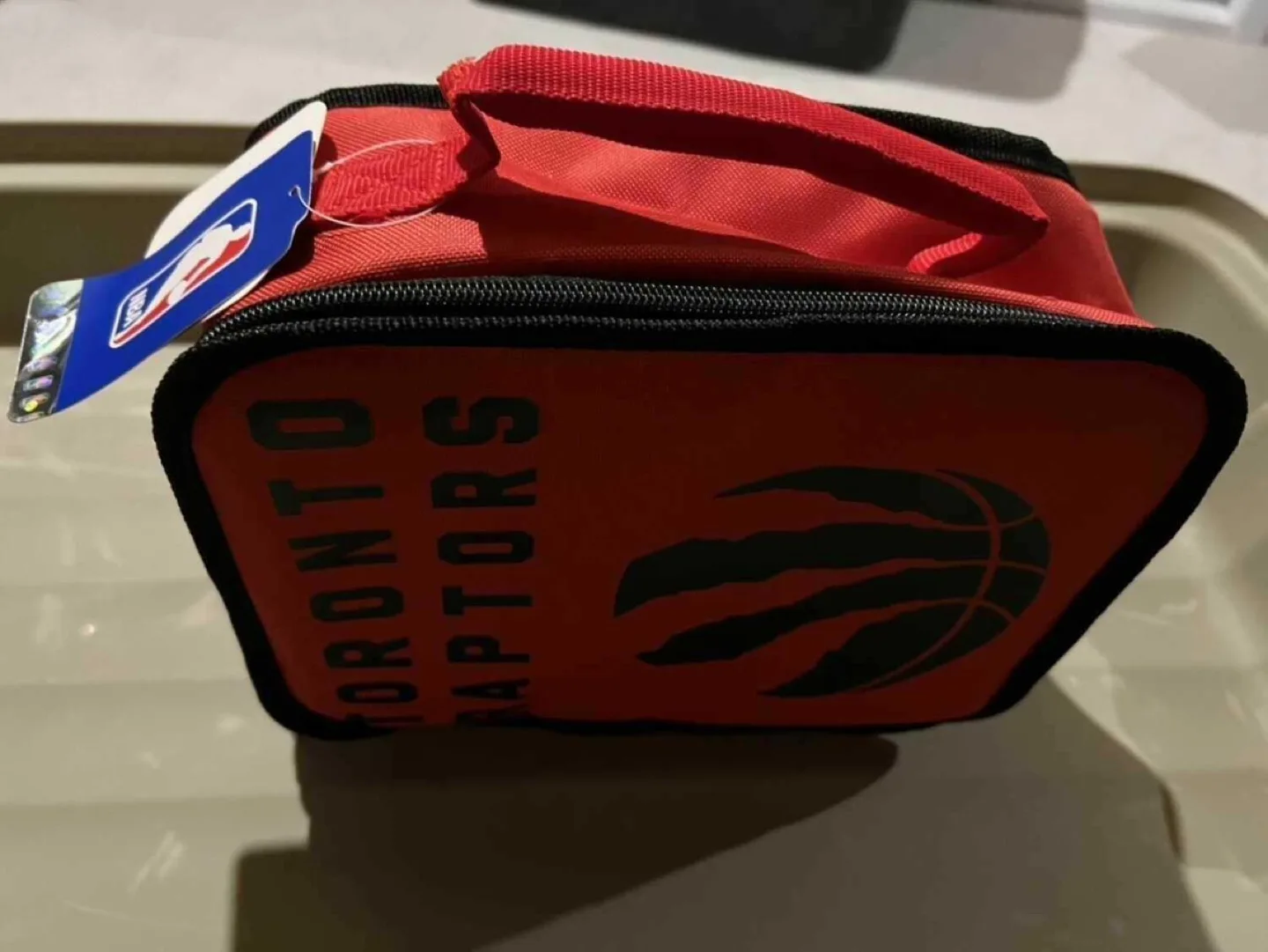 NEW w Tag! Lunch Bag with Toronto Raptors Logo image indicator(2)