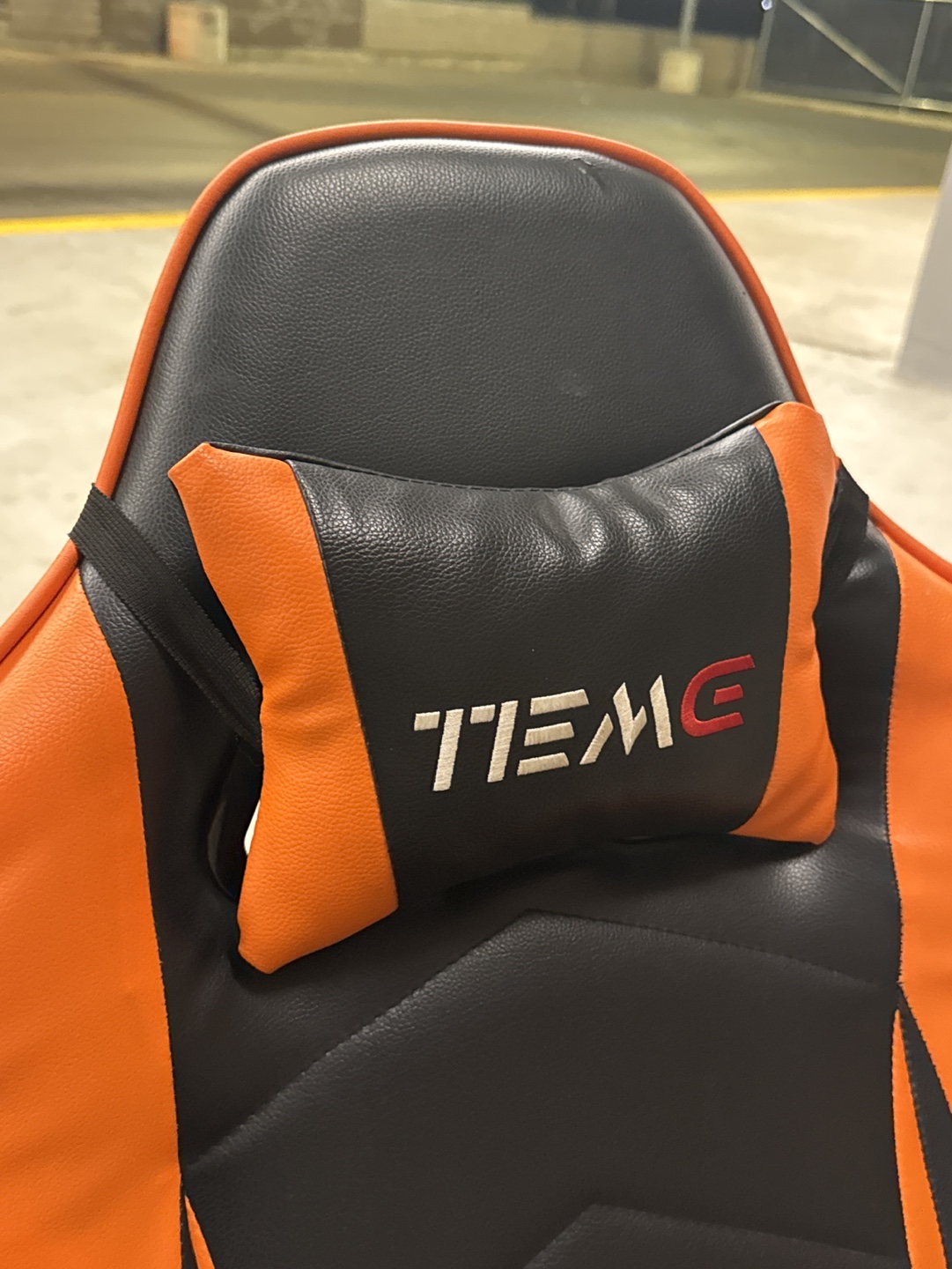 Gaming Chair with Footrest - photo 5