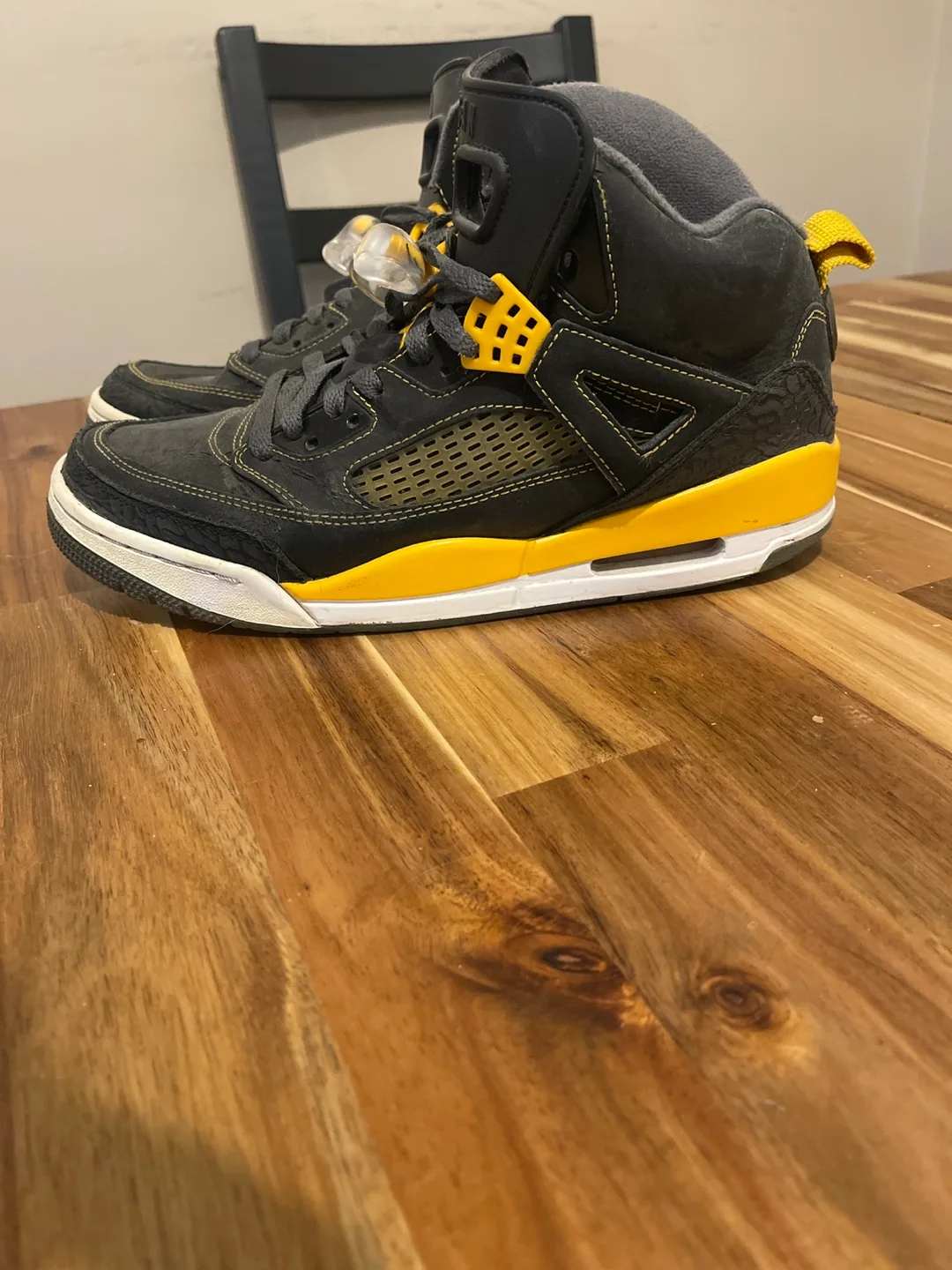 Air Jordan spizike image indicator(2)