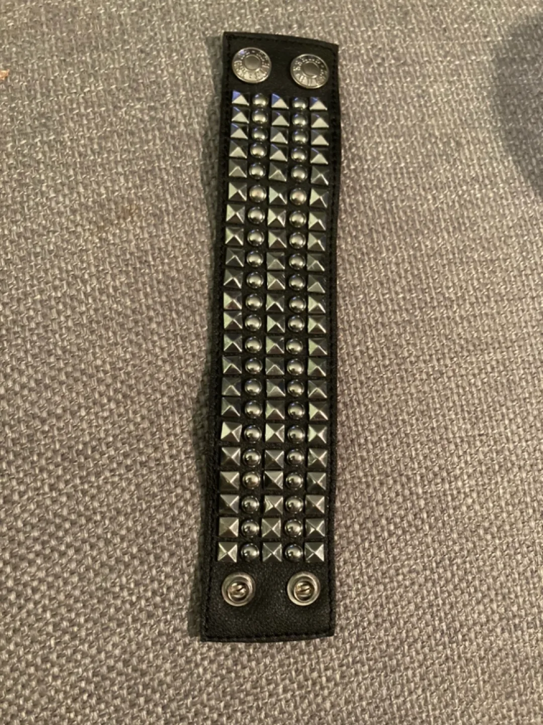 Metal and leather cuff image indicator(3)