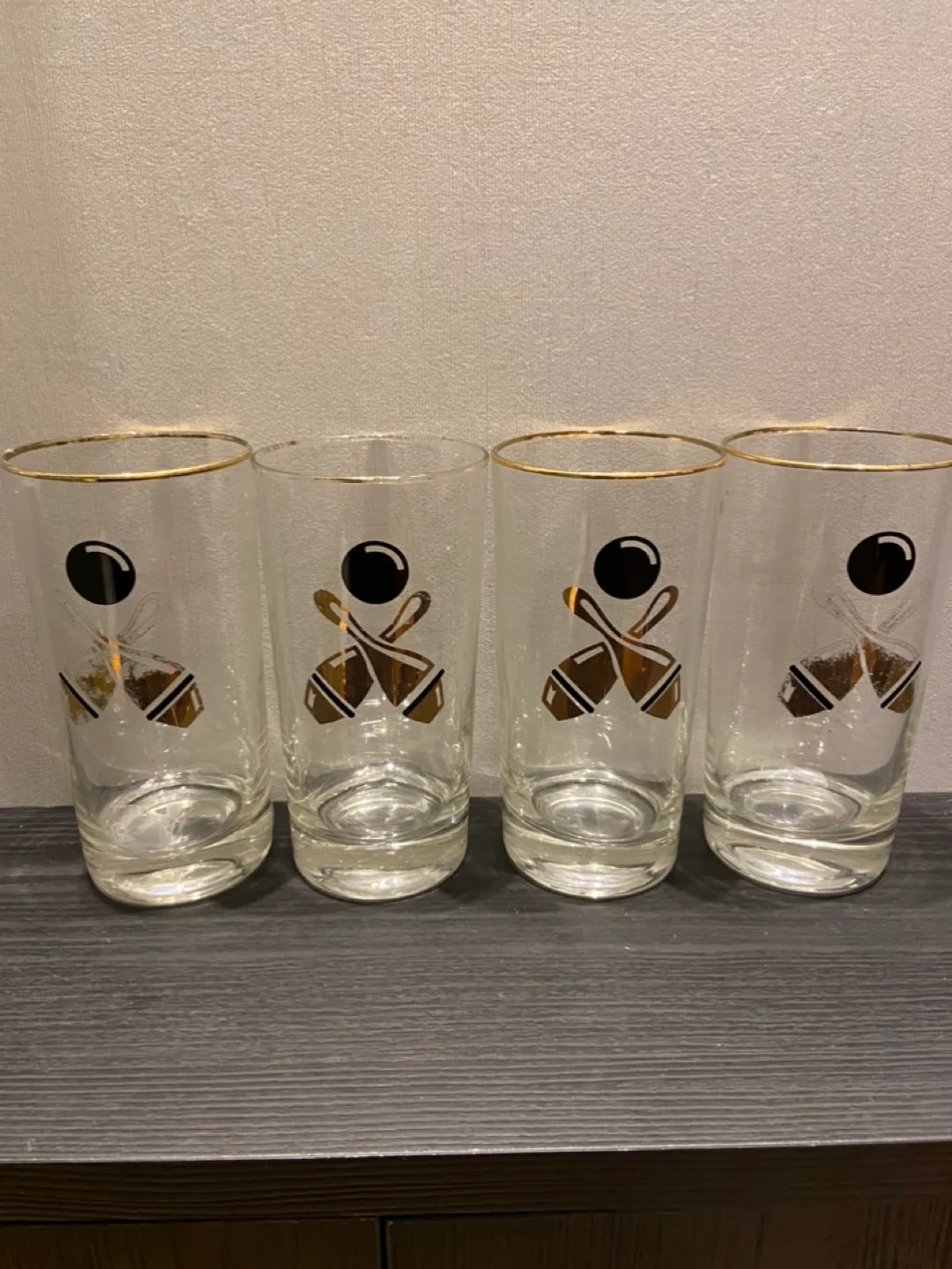 Set of 4 Vintage Bowling Glasses image indicator(2)