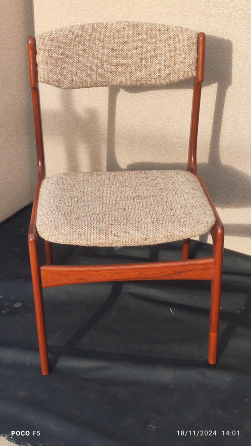 Set of Two Mid Century Modern Teak Dining Chairs