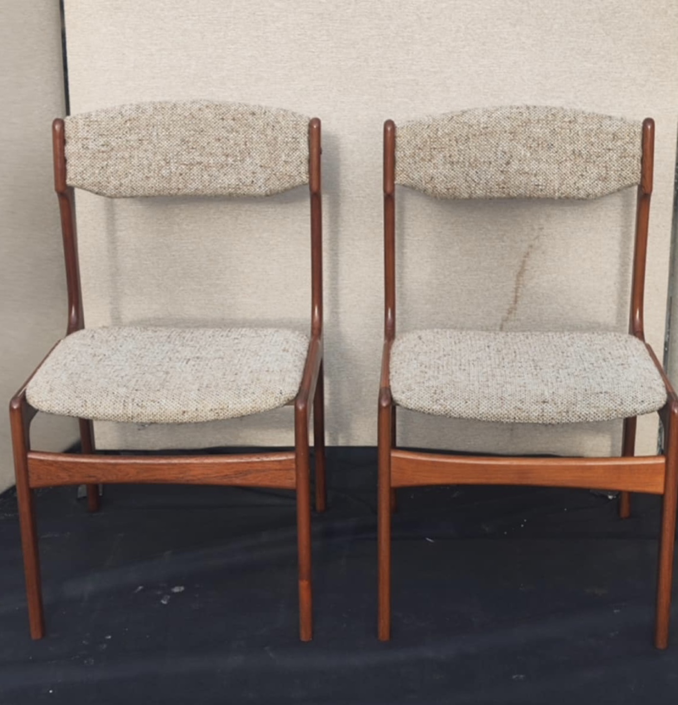 Set of Two Mid Century Modern Teak Dining Chairs - photo 4