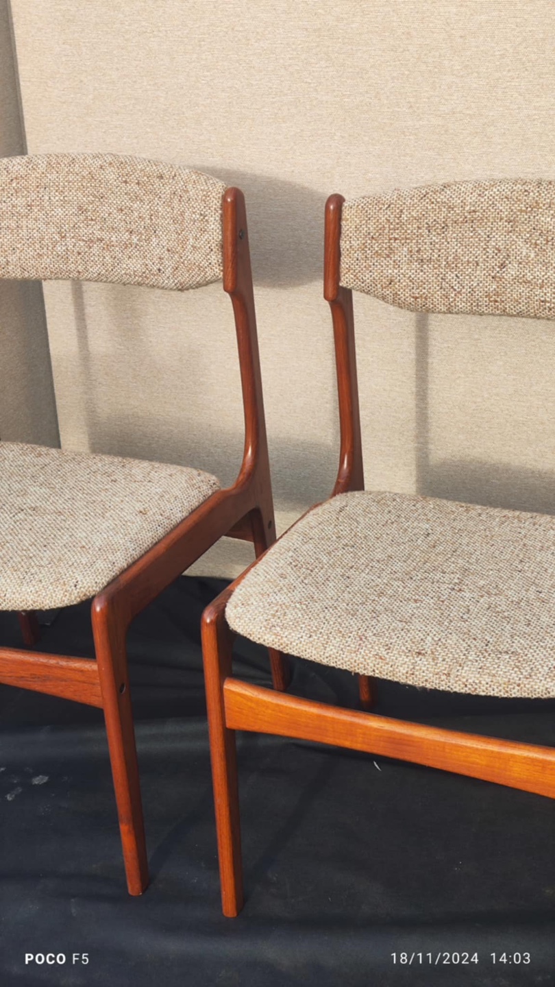 Set of Two Mid Century Modern Teak Dining Chairs - photo 2