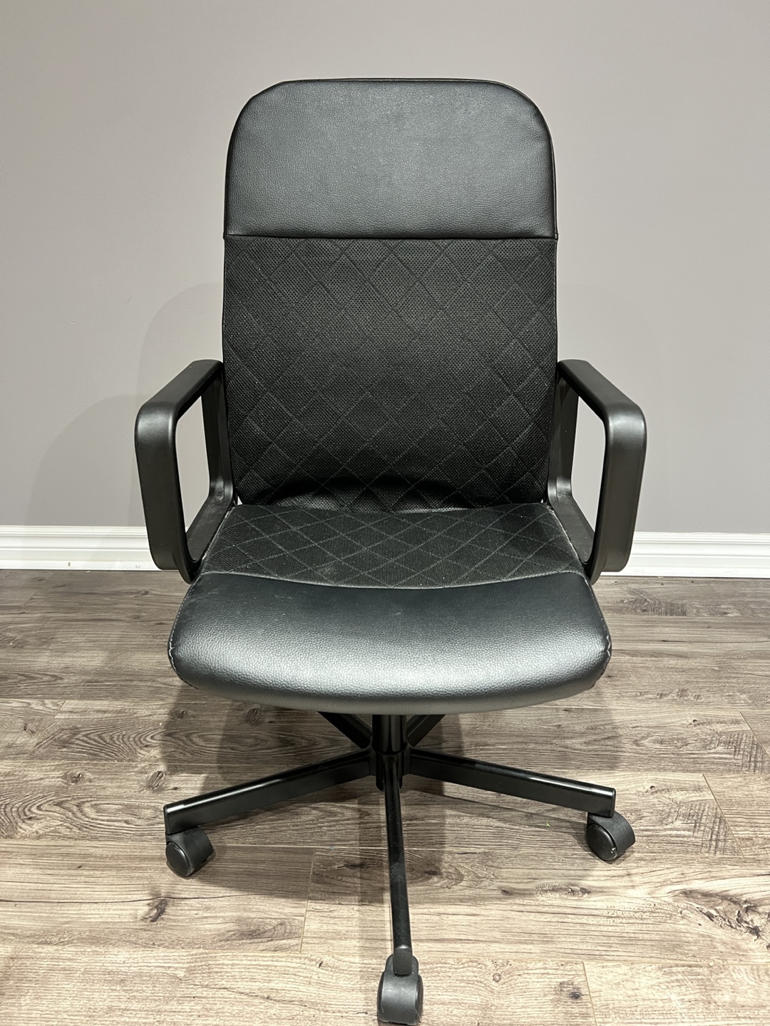 IKEA RENBERGET Swivel Chair. Computer chair.