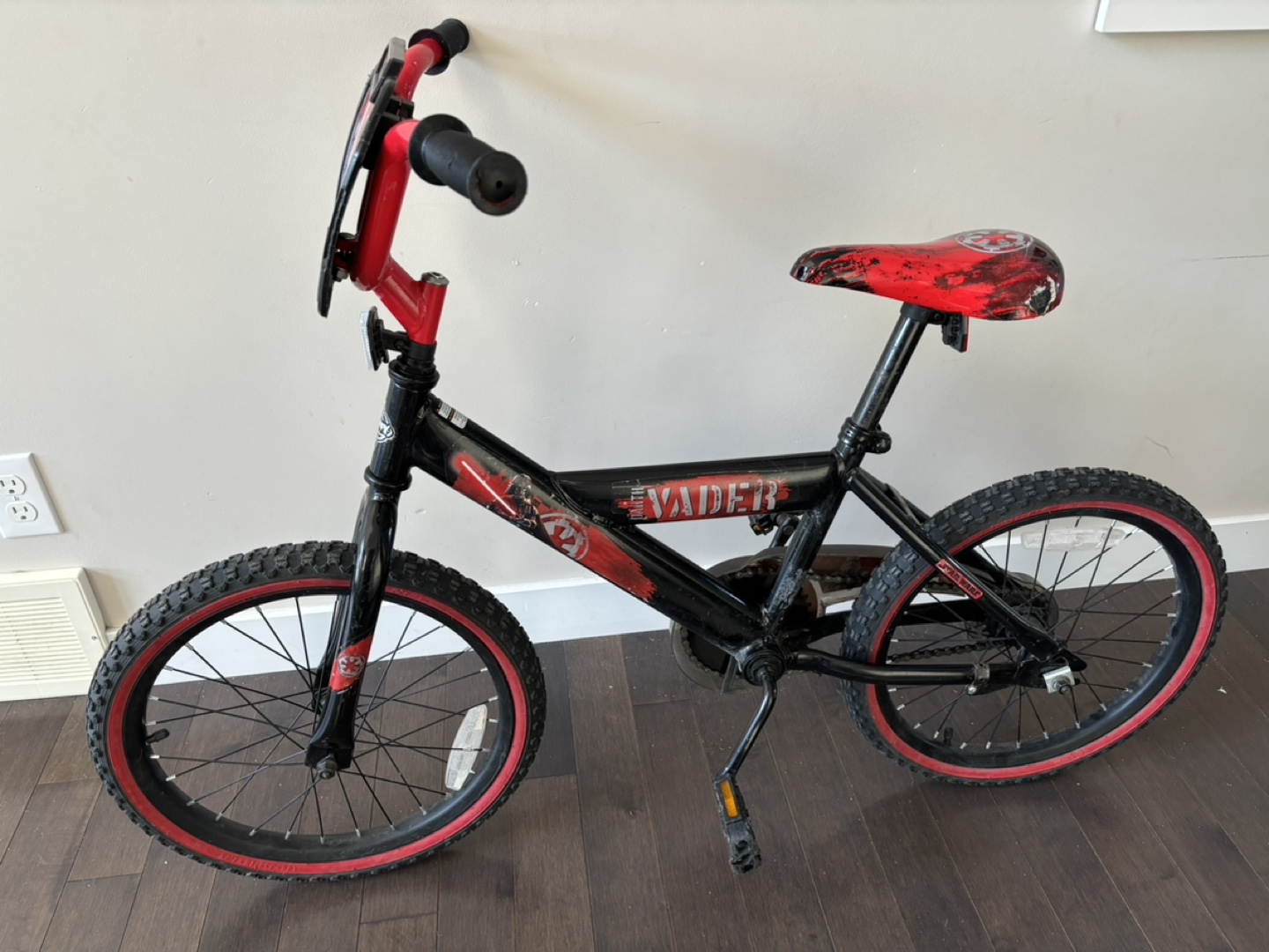 Star Wars “Vader” Kids’ 18-inch Coaster Bike