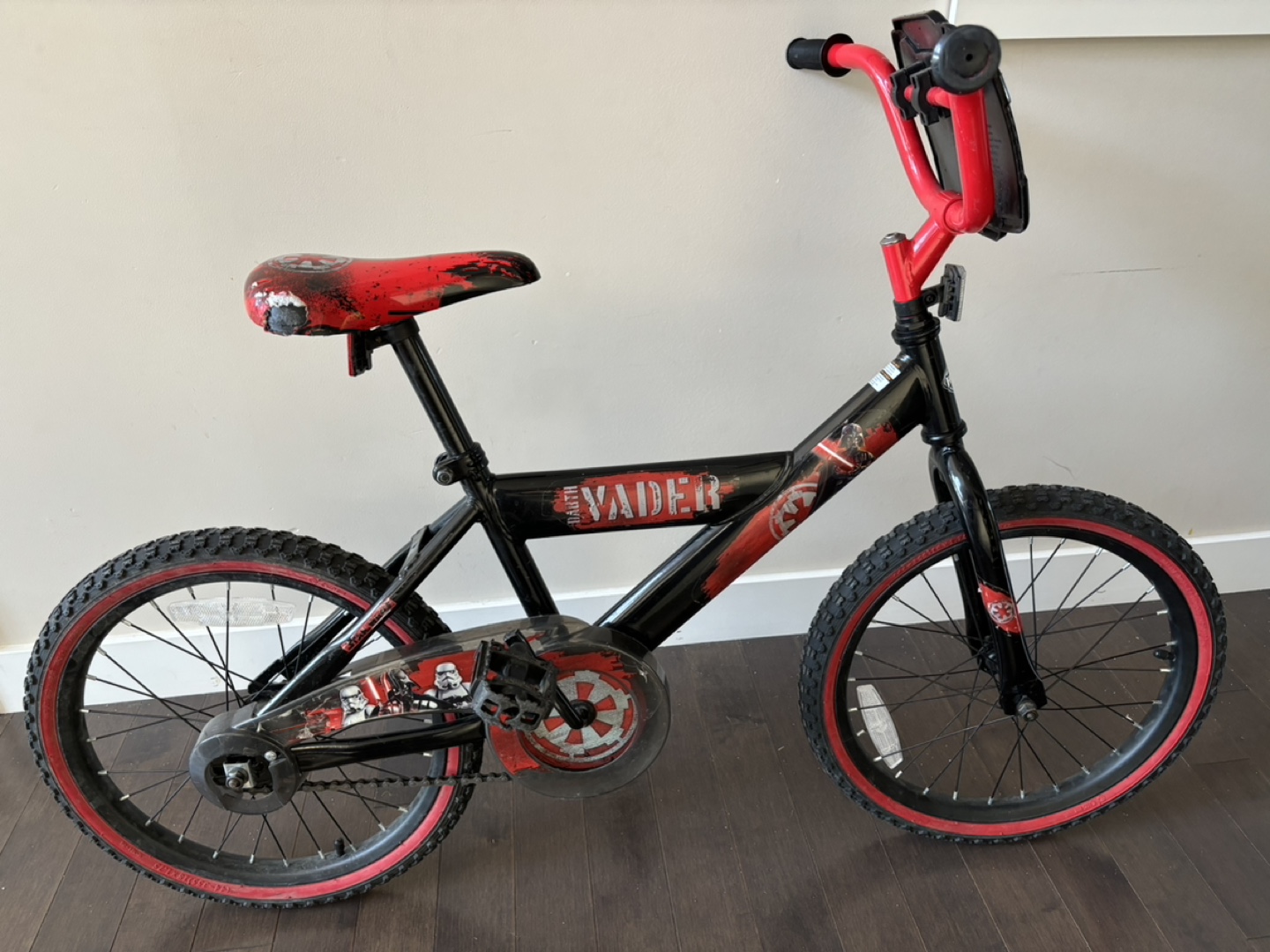 Star Wars “Vader” Kids’ 18-inch Coaster Bike - photo 2