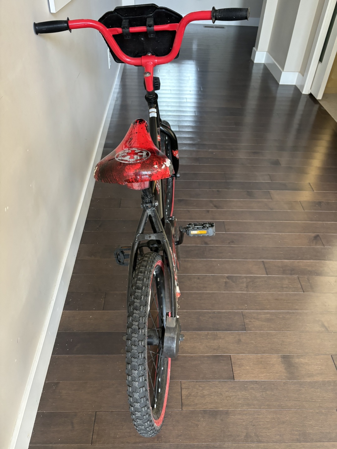Star Wars “Vader” Kids’ 18-inch Coaster Bike - photo 4