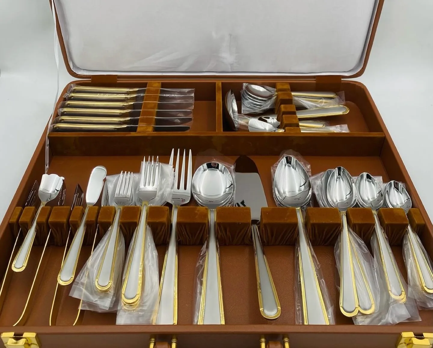 Stuff Gold plated Flatware Set/cutlery set image indicator(2)