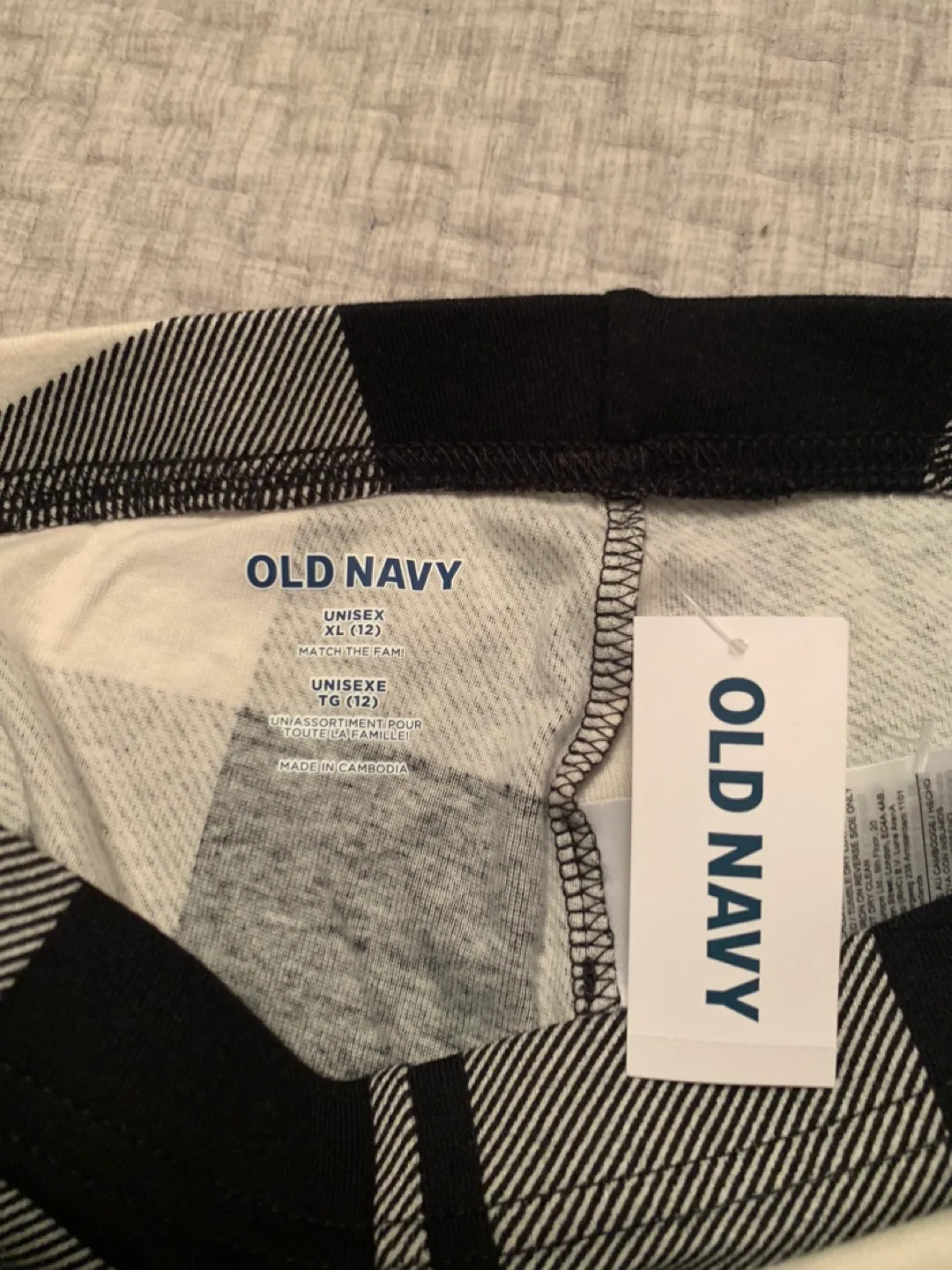 Old Navy Black and White Plaid Leggings image indicator(3)