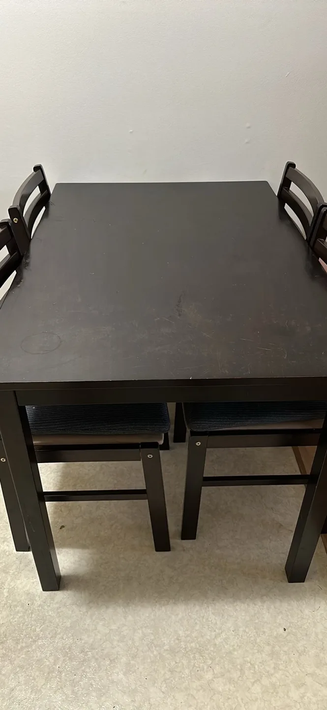 Dining Table Set image indicator(6)