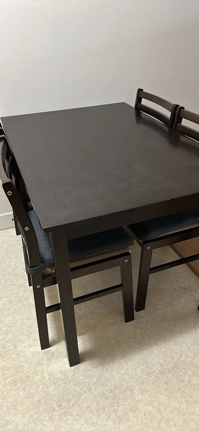 Dining Table Set image indicator(5)