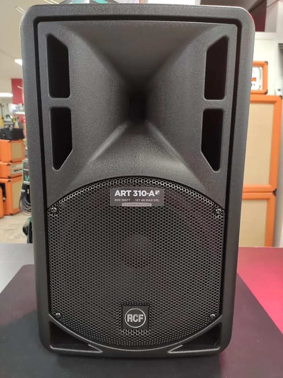 RCF ART 310-A Pair with Cases and Voltage Transformers image indicator(3)