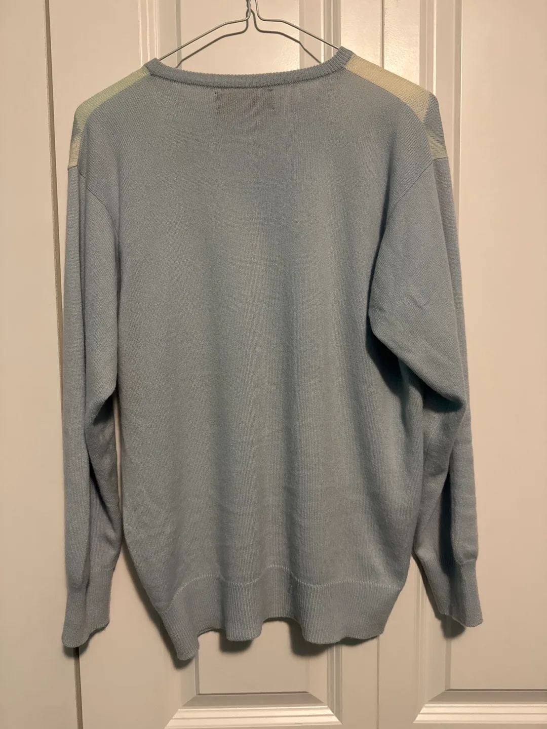 Pringle of Scotland 100% Cashmere Sweater image indicator(2)