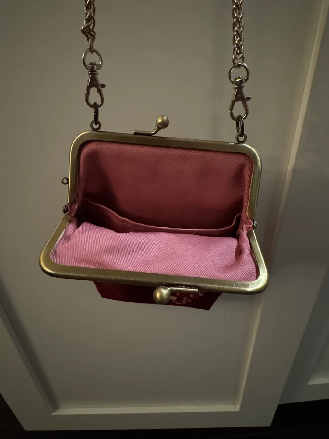 Vintage Red Floral embroidered coin Purse with Chain Strap image indicator(2)