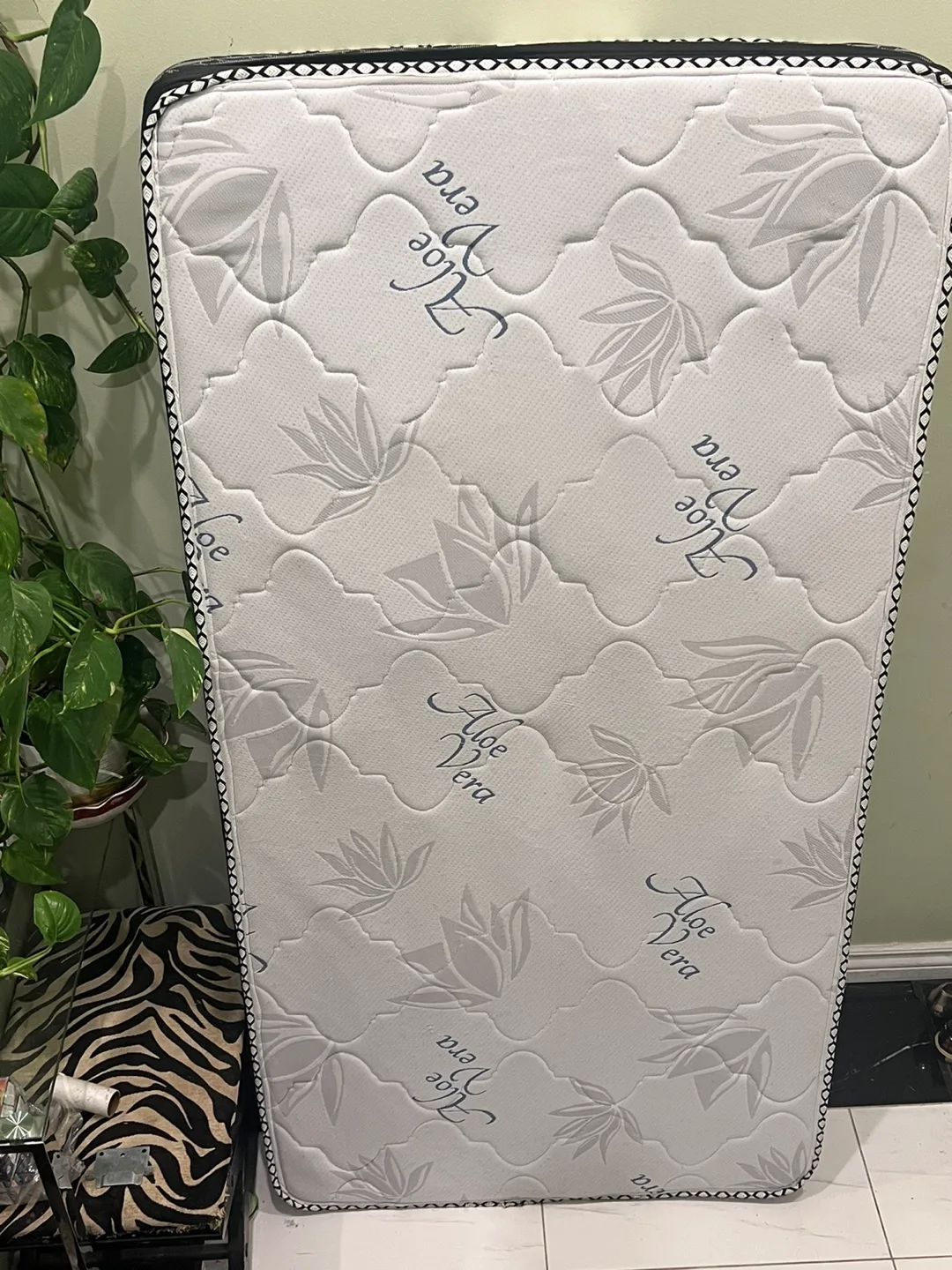 Aloe Vera Mattress twin size image indicator(3)