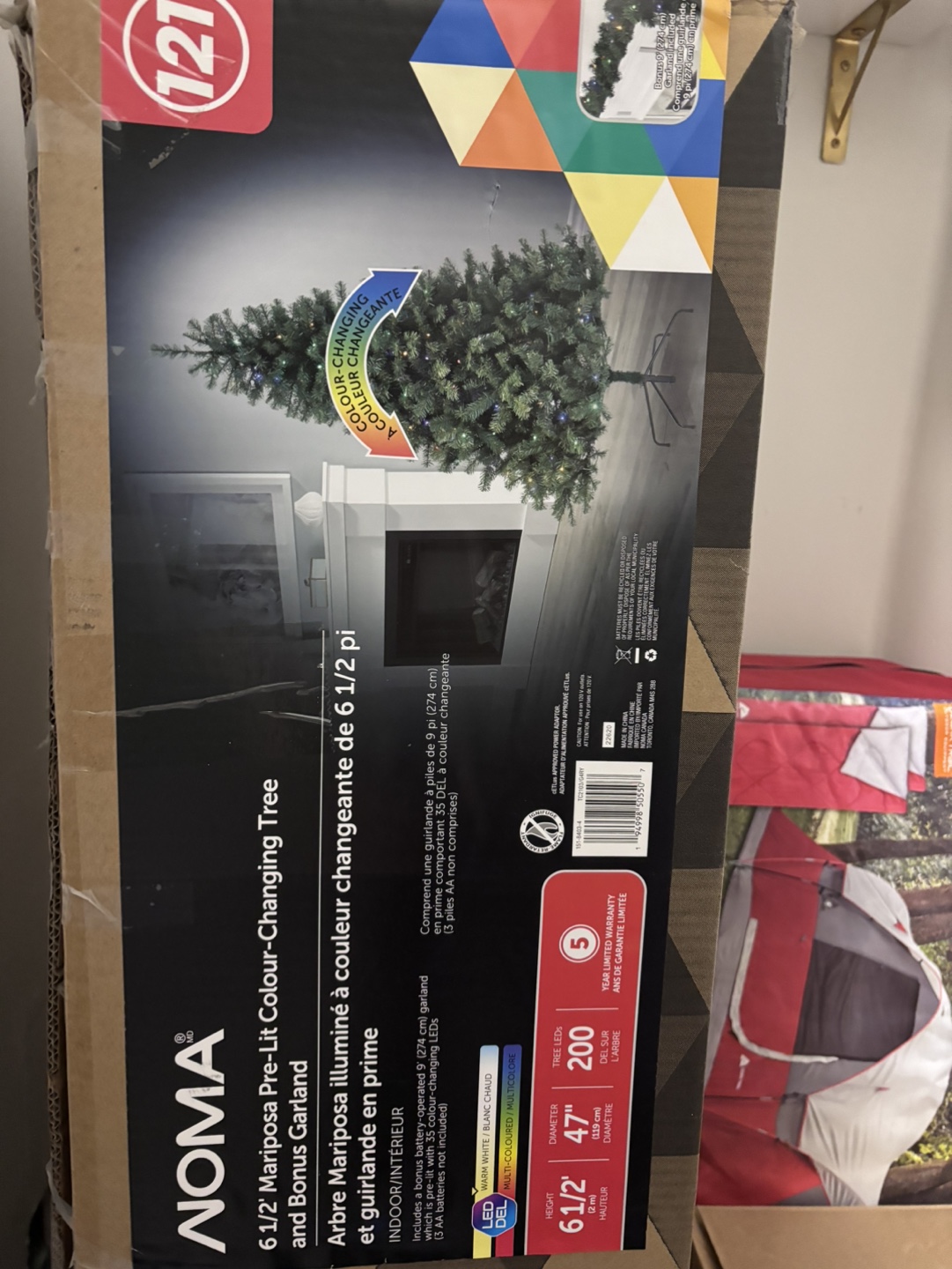 6 1/2' Pre-Lit Colour-Changing Tree with Bonus Garland - photo 2