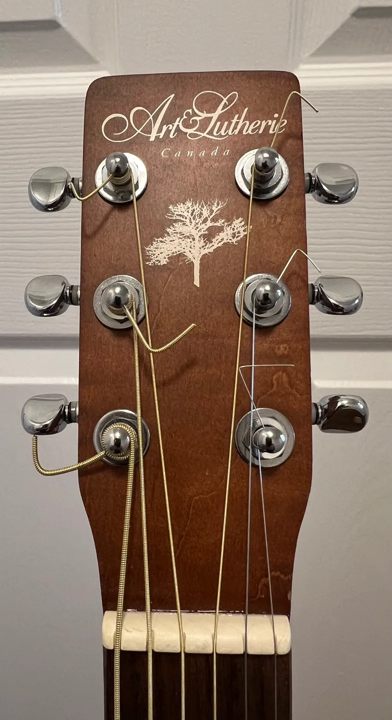 Art & Luthiere AMI Parlour Acoustic Guitar 2006 image indicator(3)