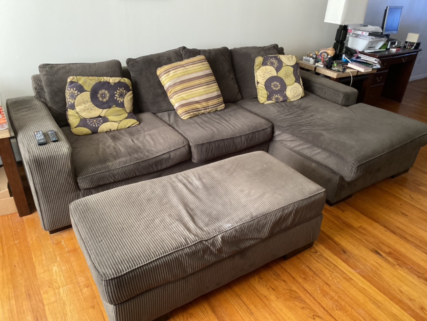 Sectional Sofa with Ottoman