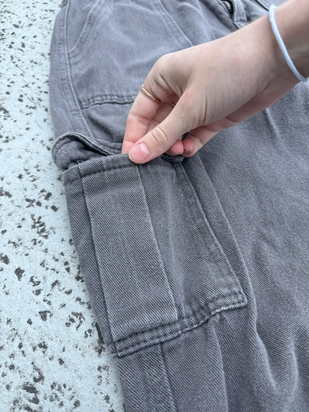 Grey Cargo Pants 🥕 image indicator(2)