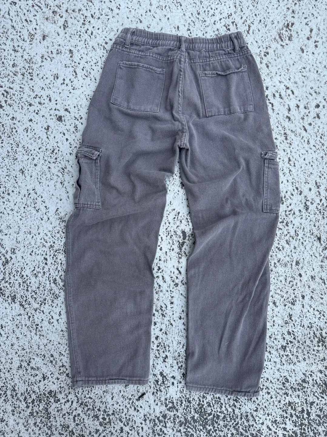 Grey Cargo Pants 🥕 image indicator(3)