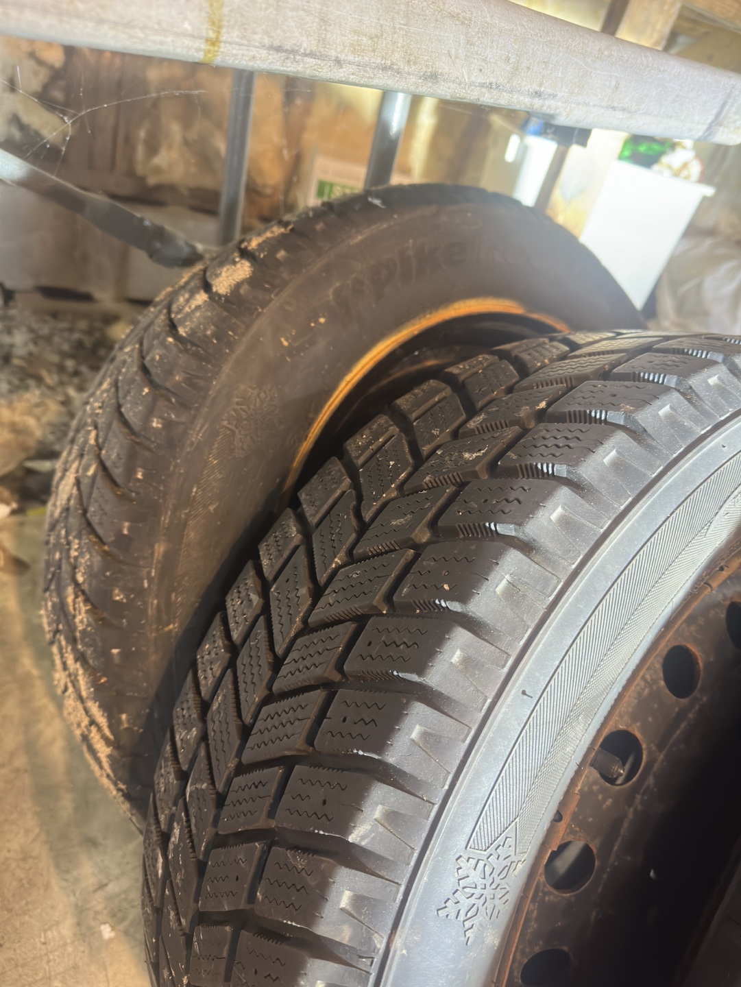 Set of 4 Winter Tires with Rims - photo 3