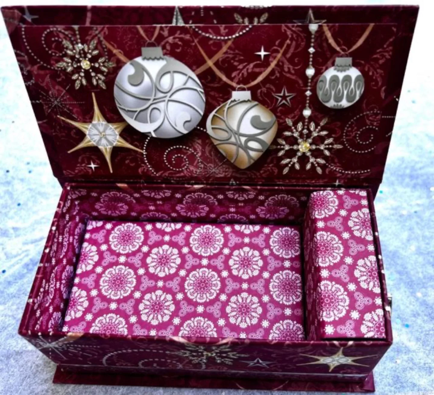 Holiday Musical Keepsake Box, Like New image indicator(4)