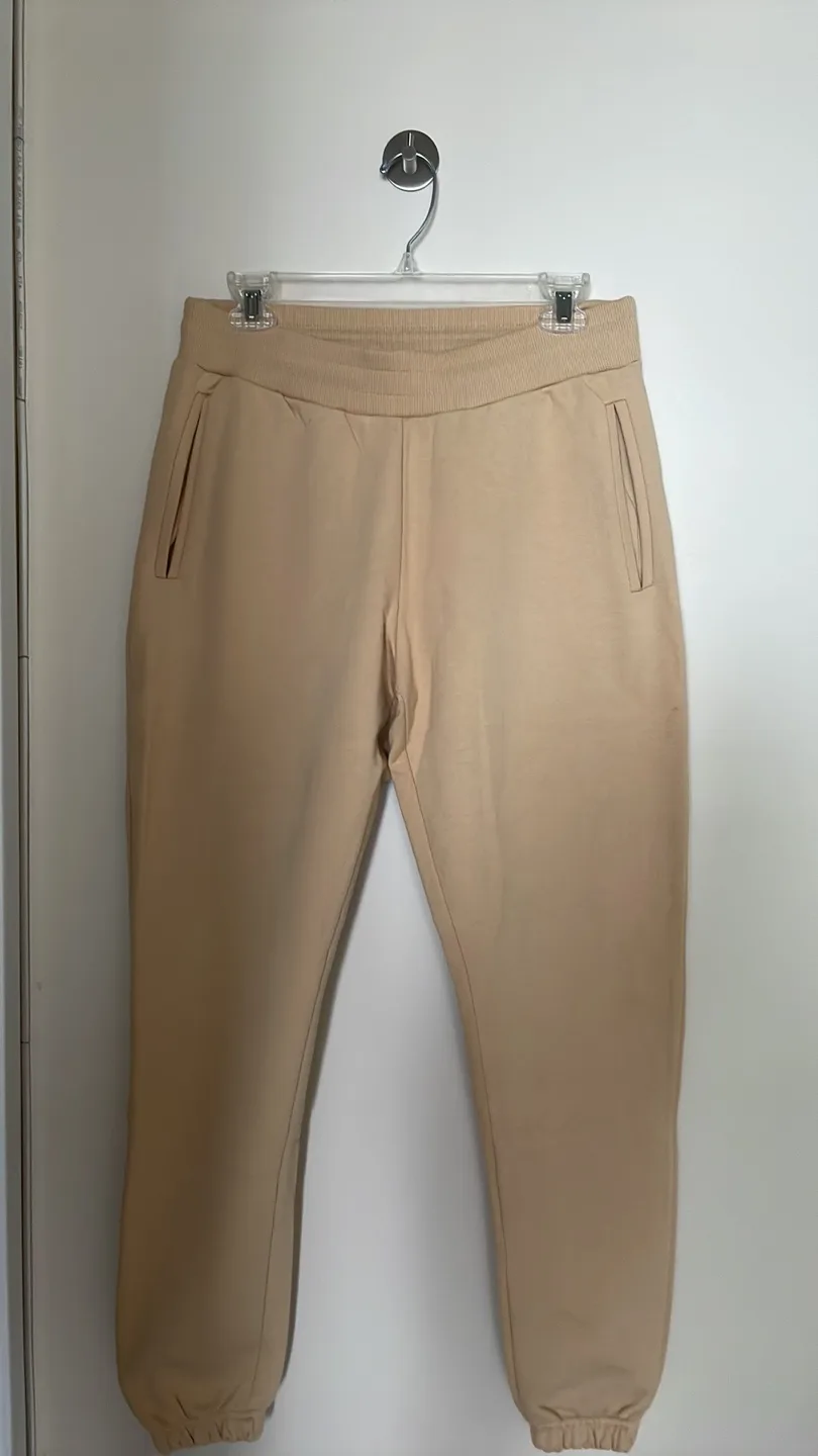 Men’s Sweatpants (Small) Great condition!! image indicator(3)
