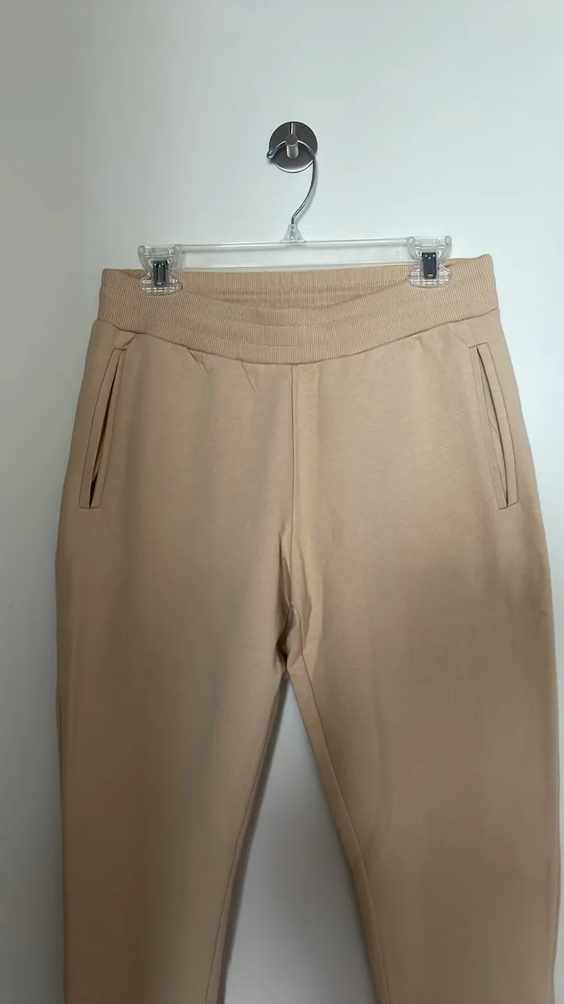 Men’s Sweatpants (Small) Great condition!! image indicator(2)